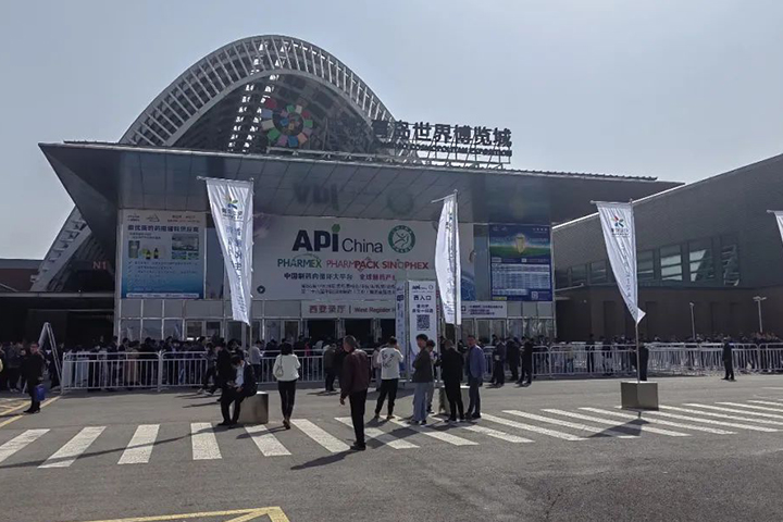 廣交世界，互利天下