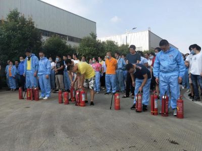 天虹彩印舉行“關(guān)注消防，共享平安”消防演習(xí)